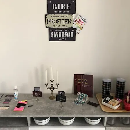 Le Black & White F 2 De 55 M 2 아파트 *