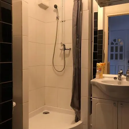 Le Black & White F 2 De 55 M 2 * 물랭