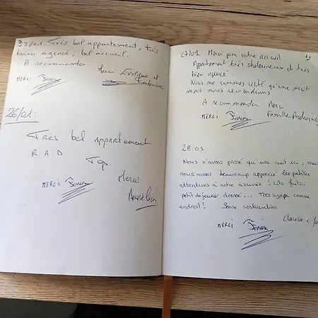 Le Black & White F 2 De 55 M 2 아파트