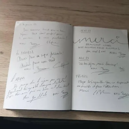 Le Black & White F 2 De 55 M 2 아파트 물랭