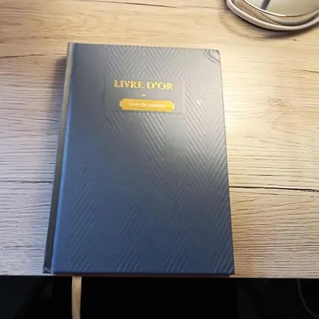 아파트 Le Black & White F 2 De 55 M 2 물랭