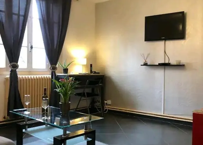 Le Black & White F 2 De 55 M 2 Apartment *