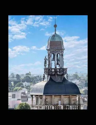 Le Black & White F 2 De 55 M 2 * Moulins (Allier)