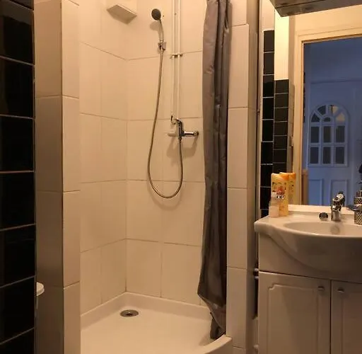 Le Black & White F 2 De 55 M 2 * Moulins (Allier)