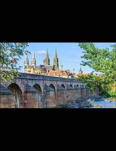 Le Black & White F 2 De 55 M 2 Apartment